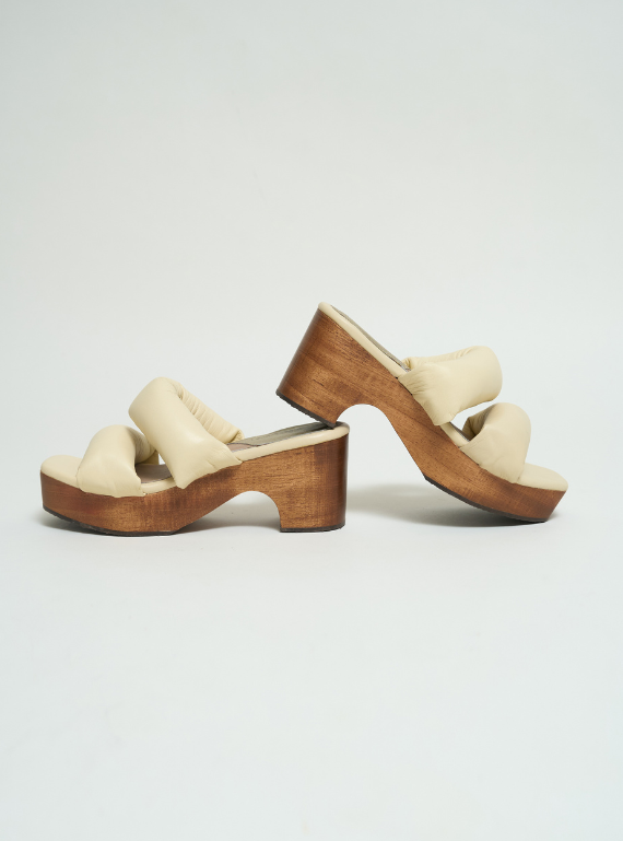 YOGAHEELS